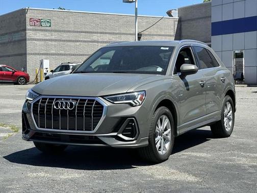 2024 Audi Q3 Premium 45 TFSI S line quattro Tiptronic