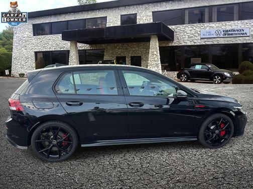 Deep Black Pearl 2024 Volkswagen Golf GTI 1.4T TSI