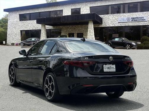 2022 Alfa Romeo Giulia Veloce