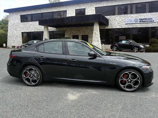 2022 Alfa Romeo Giulia Veloce