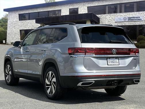 2024 Volkswagen Atlas 2.0T SE w/Technology 4MOTION