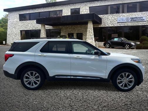 Star White Metallic Tri-Coat 2021 Ford Explorer XLT