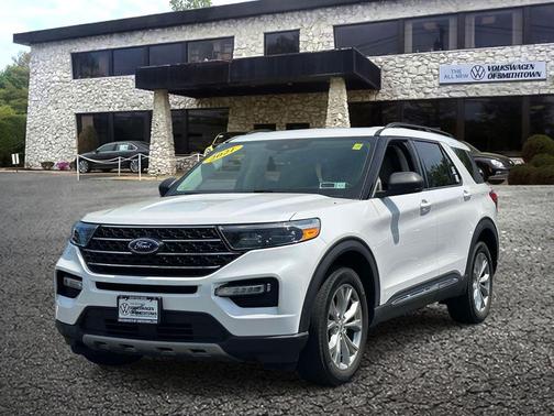 Star White Metallic Tri-Coat 2021 Ford Explorer XLT