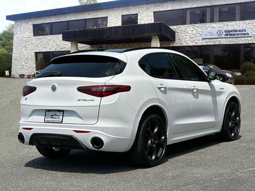 2022 Alfa Romeo Stelvio Ti