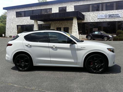 2022 Alfa Romeo Stelvio Ti