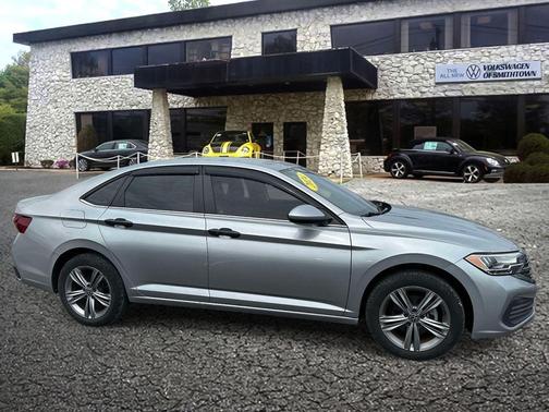 Pyrite Silver Metallic 2024 Volkswagen Jetta 1.5T SE