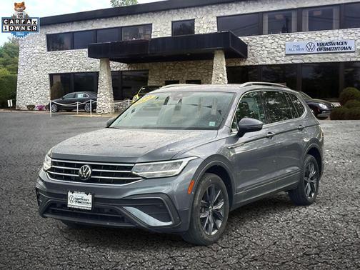 Platinum Gray Metallic 2022 Volkswagen Tiguan 2.0T SE
