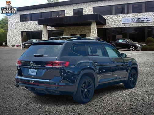 Deep Black Pearl 2023 Volkswagen Atlas 3.6L SEL