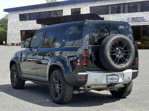 2024 Land Rover Defender 110 P300