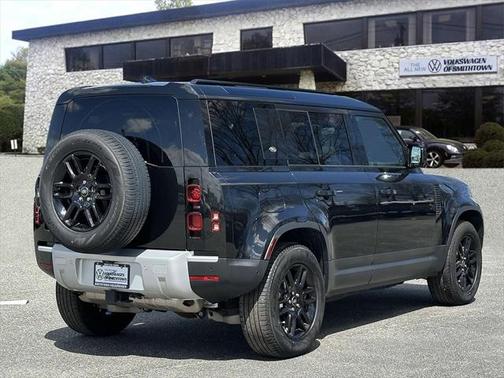 2024 Land Rover Defender 110 P300