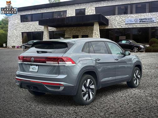 Platinum Gray Metallic 2024 Volkswagen Atlas Cross Sport 2.0T SE w/Technology 4MOTION