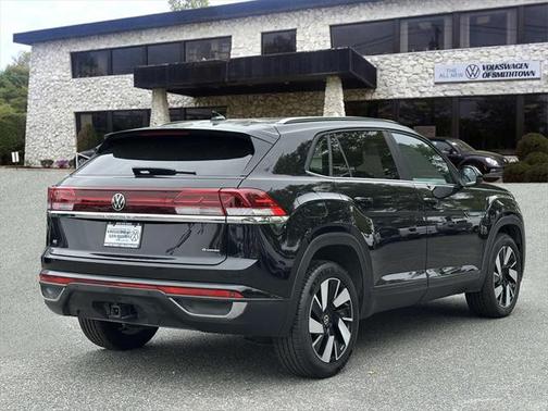 2024 Volkswagen Atlas Cross Sport 2.0T SE w/Technology 4MOTION