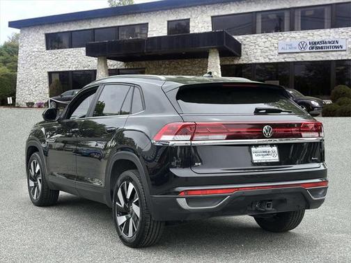 2024 Volkswagen Atlas Cross Sport 2.0T SE w/Technology 4MOTION