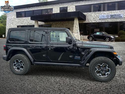 Black Clearcoat 2023 Jeep Wrangler 4xe Rubicon