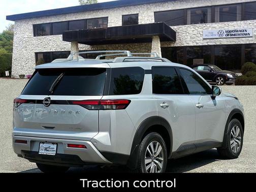 2022 Nissan Pathfinder SL 4WD