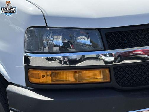 Summit White 2024 Chevrolet Express 2500 Work Van