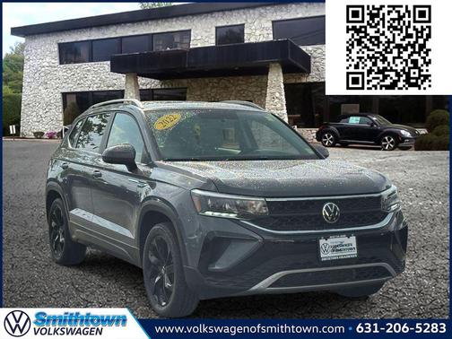 Gray 2022 Volkswagen Taos 1.5T SE