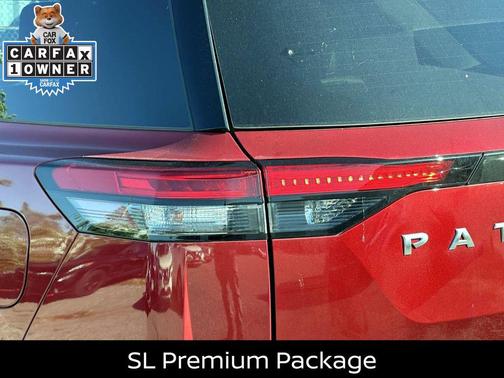 2025 Nissan Pathfinder SL 4WD