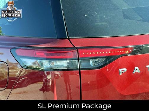 2025 Nissan Pathfinder SL 4WD