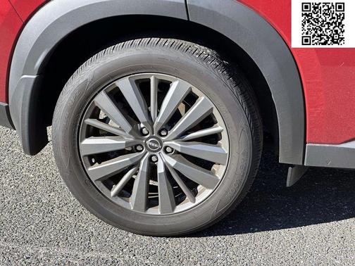 2025 Nissan Pathfinder SL 4WD