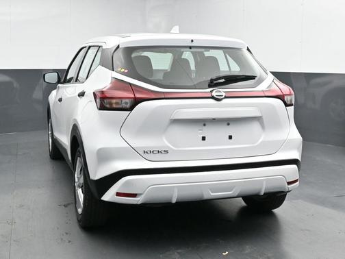 2021 Nissan Kicks S