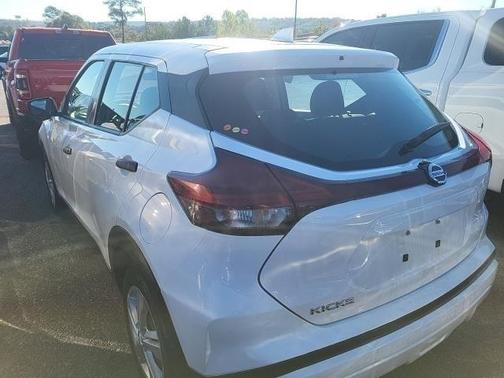 2021 Nissan Kicks S