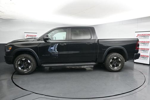 Diamond Black Crystal Pearlcoat 2022 RAM 1500 Rebel