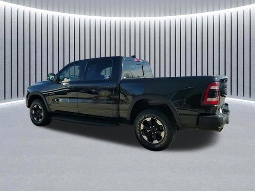 Diamond Black Crystal Pearlcoat 2022 RAM 1500 Rebel
