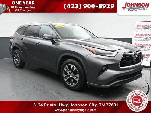 Magnetic Gray Metallic 2022 Toyota Highlander XLE