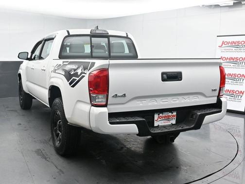 2016 Toyota Tacoma SR