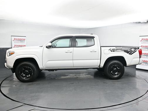 2016 Toyota Tacoma SR