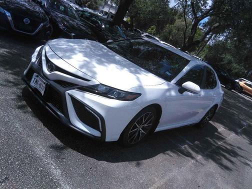 Ice Cap 2024 Toyota Camry SE