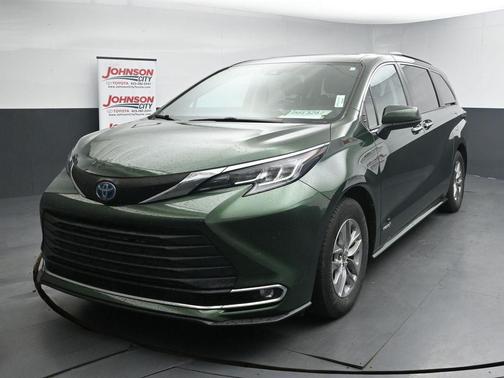 Cypress 2021 Toyota Sienna XLE 7 Passenger