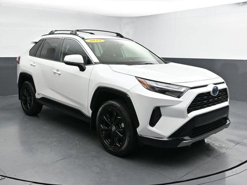 2023 Toyota RAV4 Hybrid SE