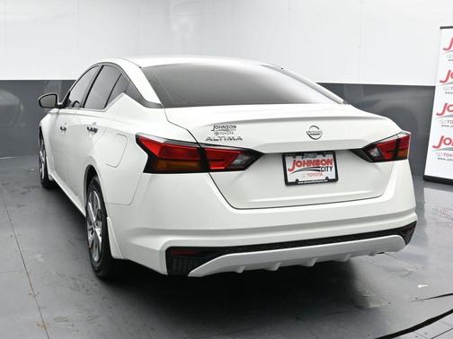 2022 Nissan Altima S FWD
