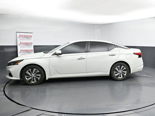 2022 Nissan Altima S FWD