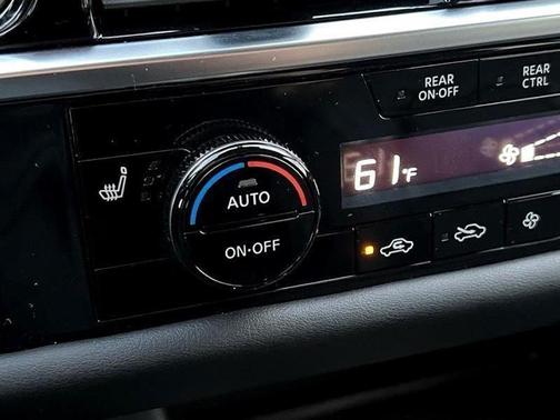 2023 Nissan Pathfinder SL FWD