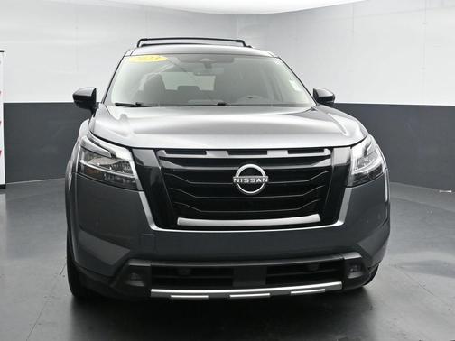 Gun Metallic 2023 Nissan Pathfinder SL FWD