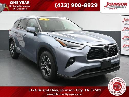 Moon Dust 2021 Toyota Highlander XLE