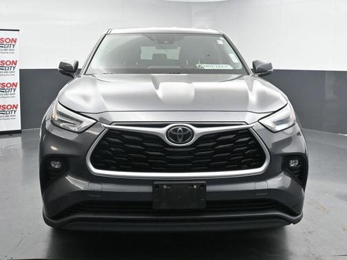 Magnetic Gray Metallic 2021 Toyota Highlander LE