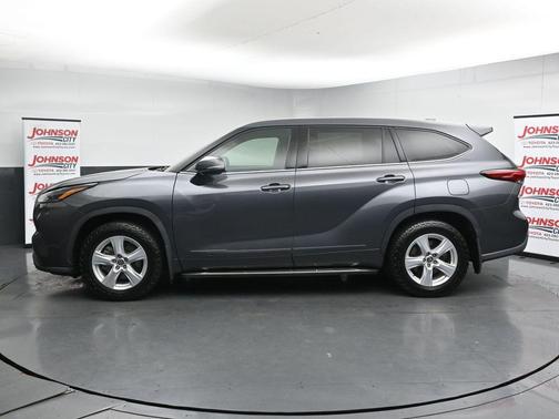 Magnetic Gray Metallic 2021 Toyota Highlander LE