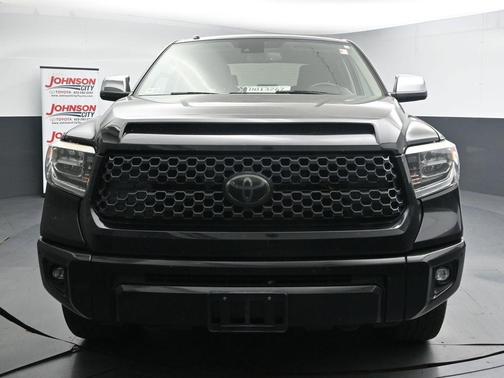 Midnight Black Metallic 2018 Toyota Tundra Platinum