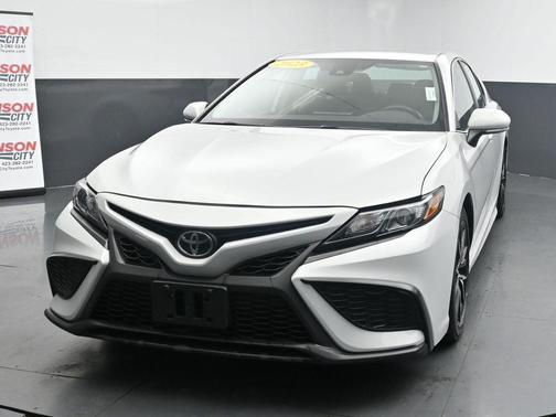 Ice Edge 2023 Toyota Camry SE