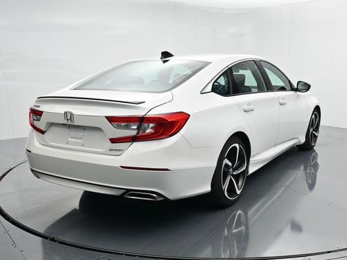 Platinum White Pearl 2022 Honda Accord Sport 1.5T