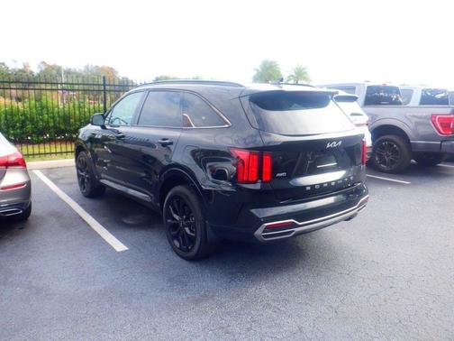 2022 Kia Sorento SX