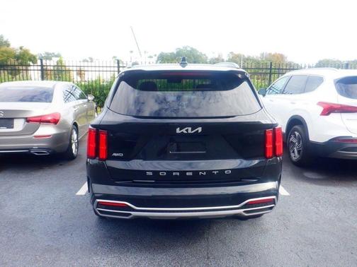 2022 Kia Sorento SX