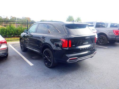 2022 Kia Sorento SX