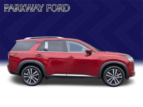 2023 Nissan Pathfinder Platinum 4WD