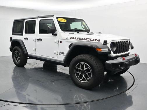 Bright White Clearcoat 2024 Jeep Wrangler Rubicon