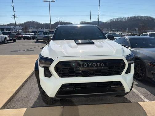 2025 Toyota Tacoma Hybrid TRD Pro